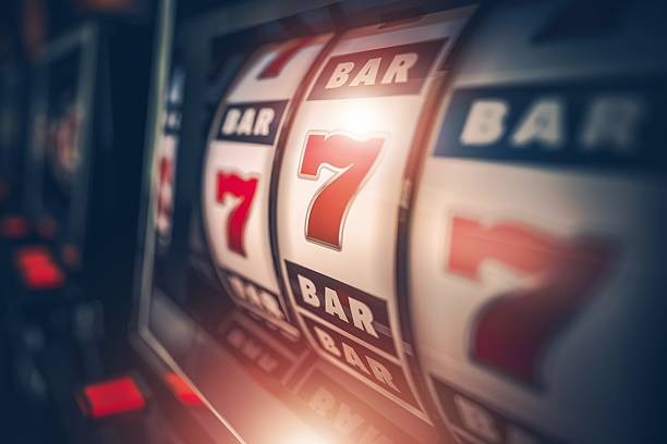 kaka judi app showing live blackjack table with dealer