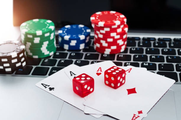 Live dealer interface with draw countdown timer